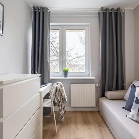 Sztormowa 8c, 1,4km Do Morza, 700m Do Ergo Areny, 900m Do Hipodromu